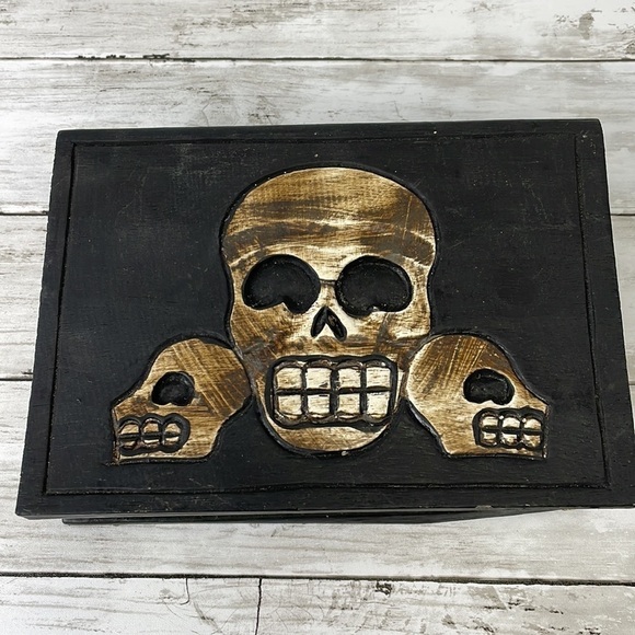 Skeleton Wood Trinket/cigar box handmade - Picture 1 of 7